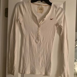 Hollister; Off White; Small; LIKE NEW;